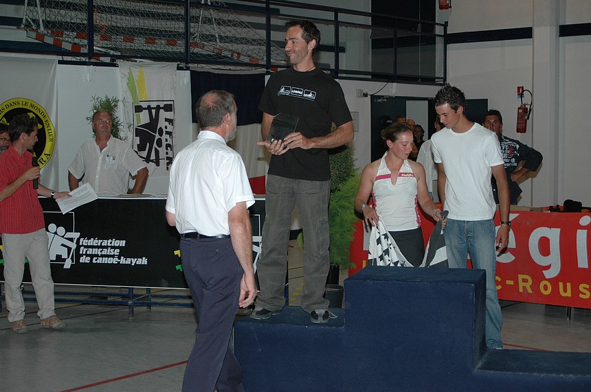 prix 048